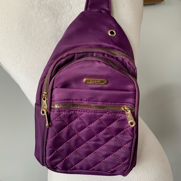 Diamond Quilted Purple Crossbody Sling Bag with Earbud Access - Picture 4 of 10